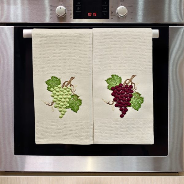 Tea towels with textured grapes embroidery - Image 8