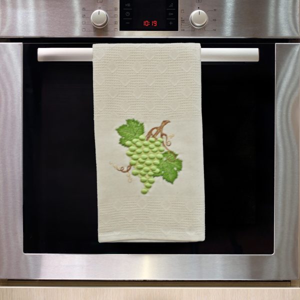Tea towels with textured grapes embroidery - Image 10