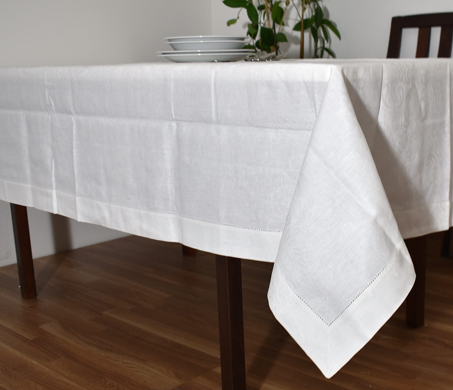 White large rectangle tablecloth, elegant jacquard table cloths linens