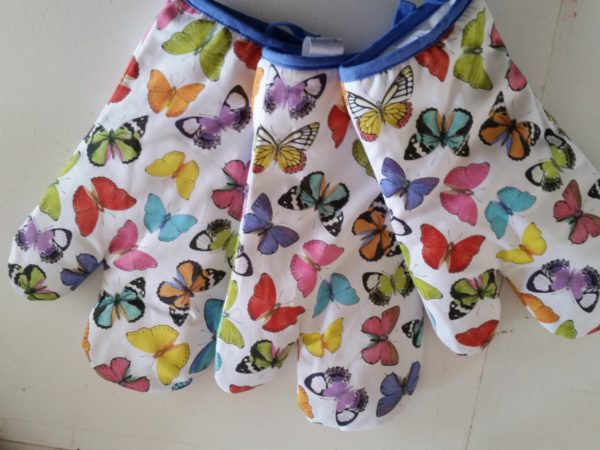 Ladies apron with printed Butterflies, multicolor butterfly aprons, kitchen acssesoris butterflies design, gifts for hostess, grandma - Image 6