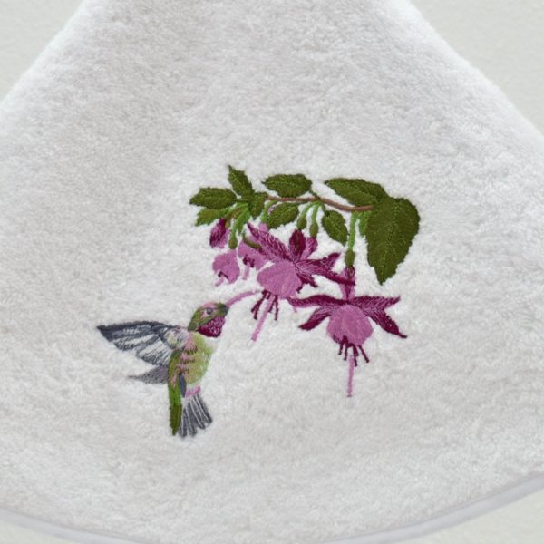 Hummingbird embroidered round soft towels - Image 2