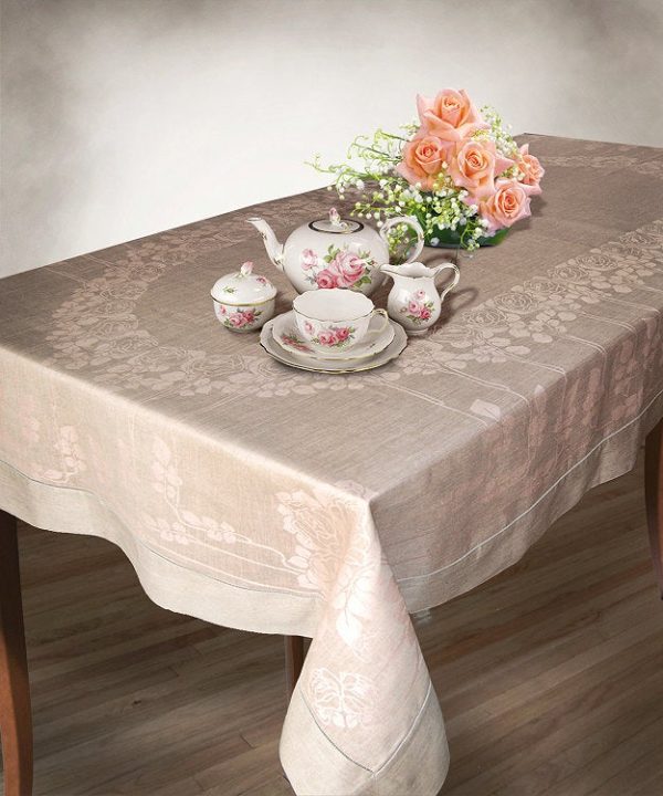 Romantic shabby roses tablecloth - Image 10