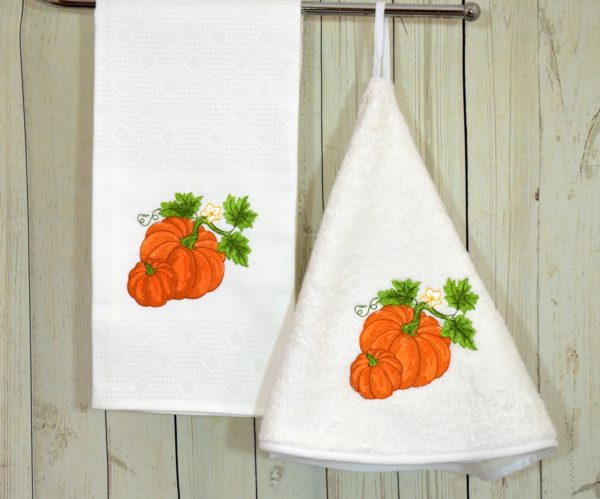 Fall embroidered pumpkins round towel - Image 2