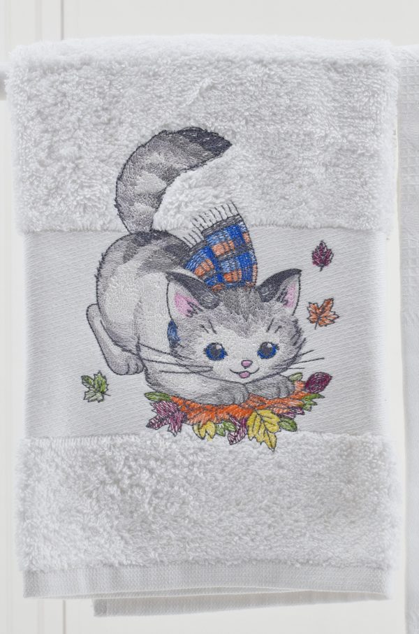 Pet embroidery towels for cat lovers - Image 3